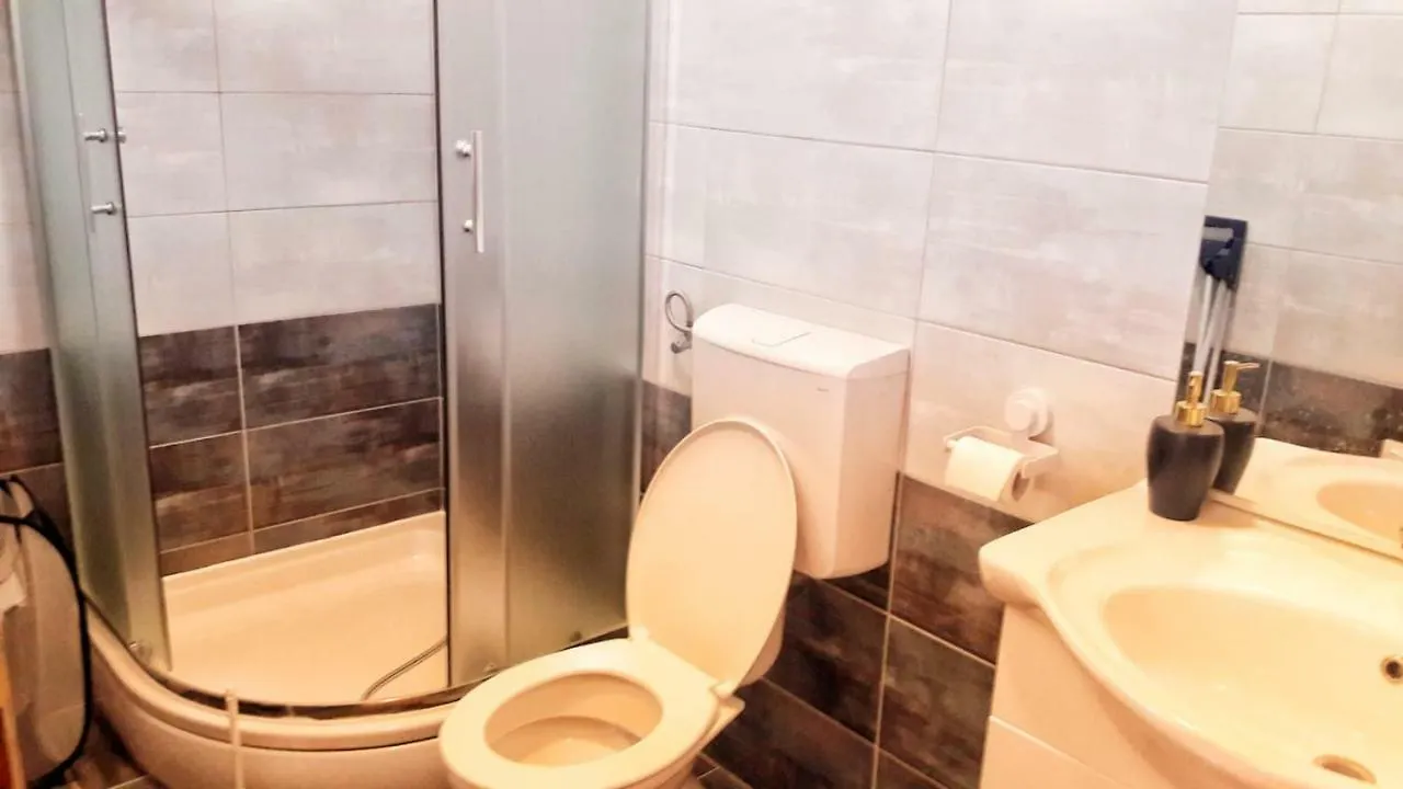 Apartman Mandre 0*,